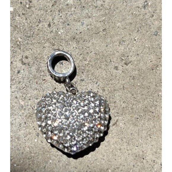 Vintage Silver tone Clear Crystals Rhinestones Solid Puffy Heart Charm Pendant - Picture 12 of 14